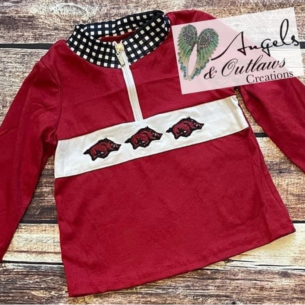 BOYS RAZORBACK EMBROIDERED PULLOVER